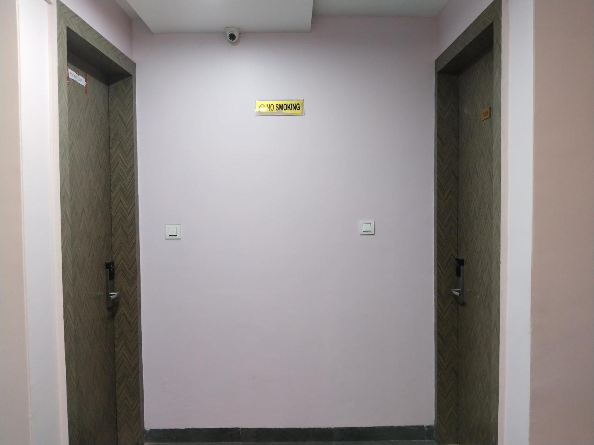 Hotel Shiv Chhaya Индор Екстериор снимка