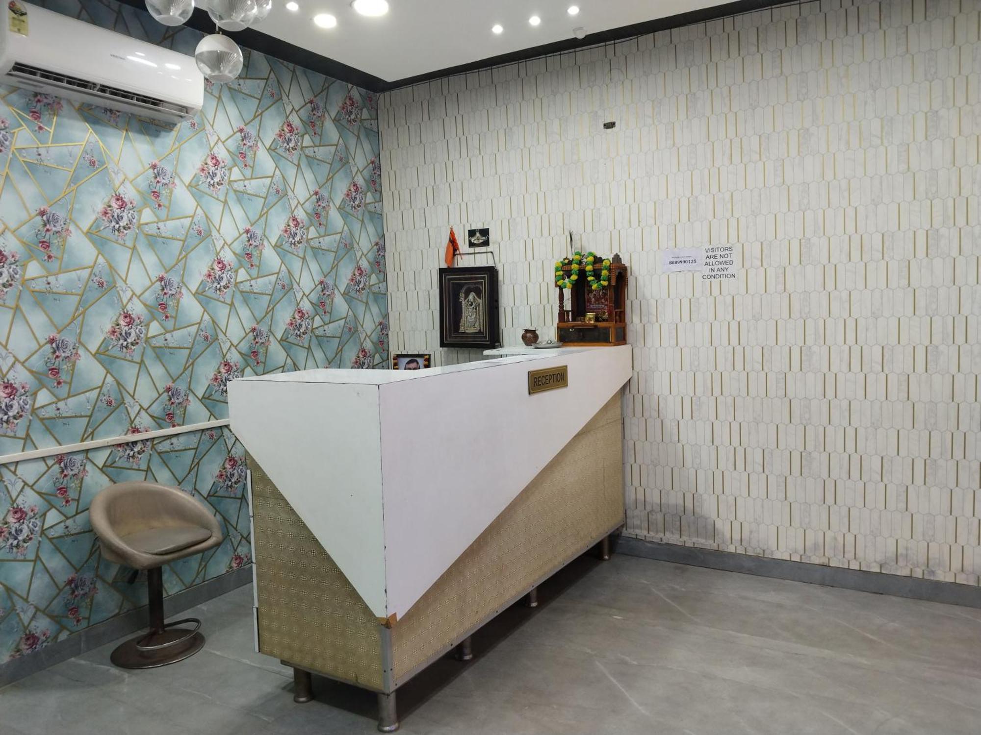 Hotel Shiv Chhaya Индор Екстериор снимка