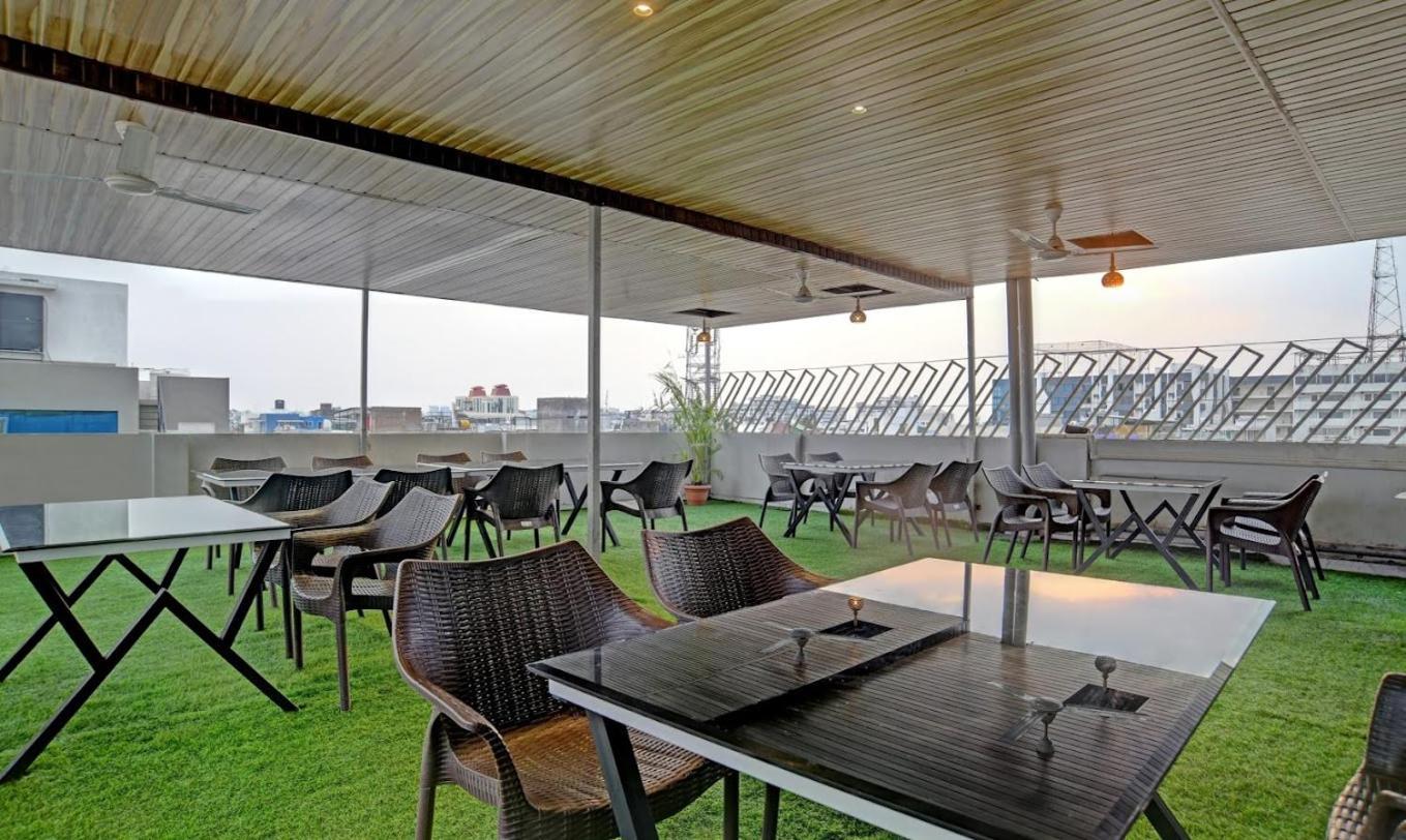 Hotel Shiv Chhaya Индор Екстериор снимка